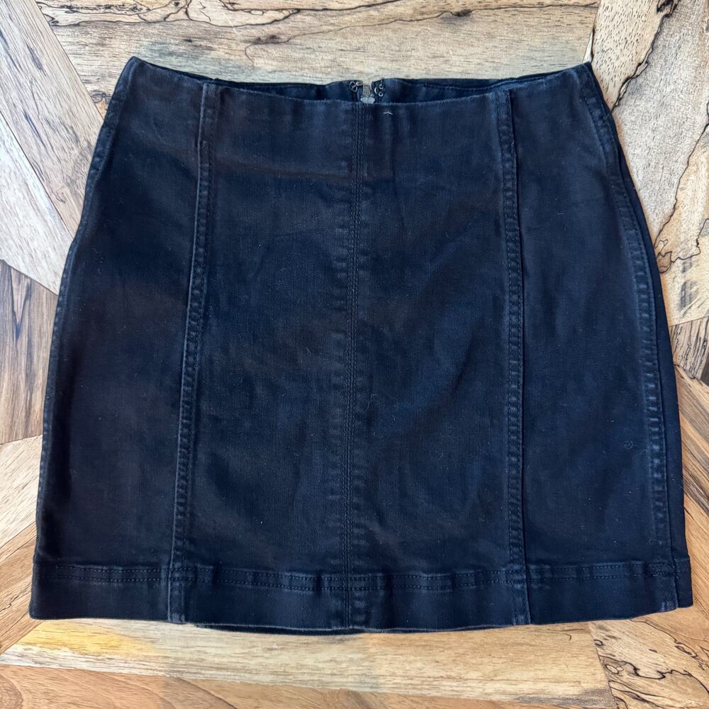 Wild Fable Black Denim Seamed Mini Skirt Sz 4 High Waist Back Zip Stretch Jean